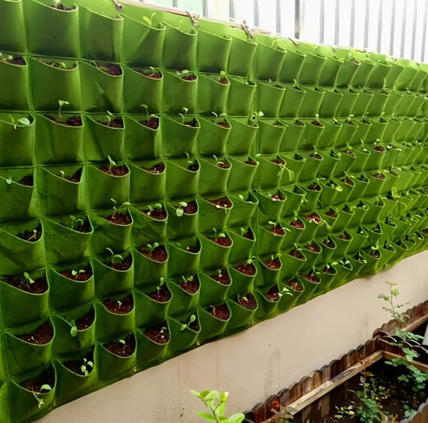 Wall-Mounted Garden Grow Bags