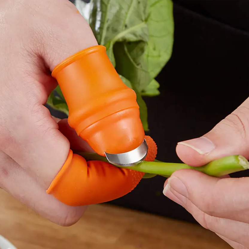 Set of 5 silicone thumb knife & vegetable pickers